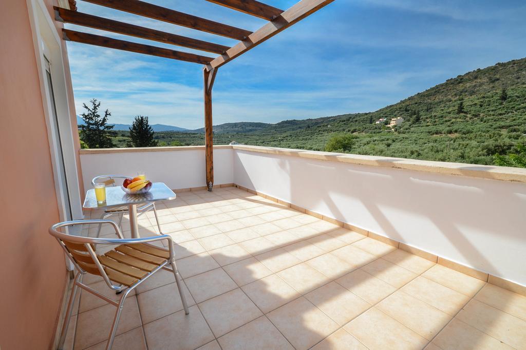 Villa Silvia By Andrian Villas Kalamitsion Alexandrou Bagian luar foto
